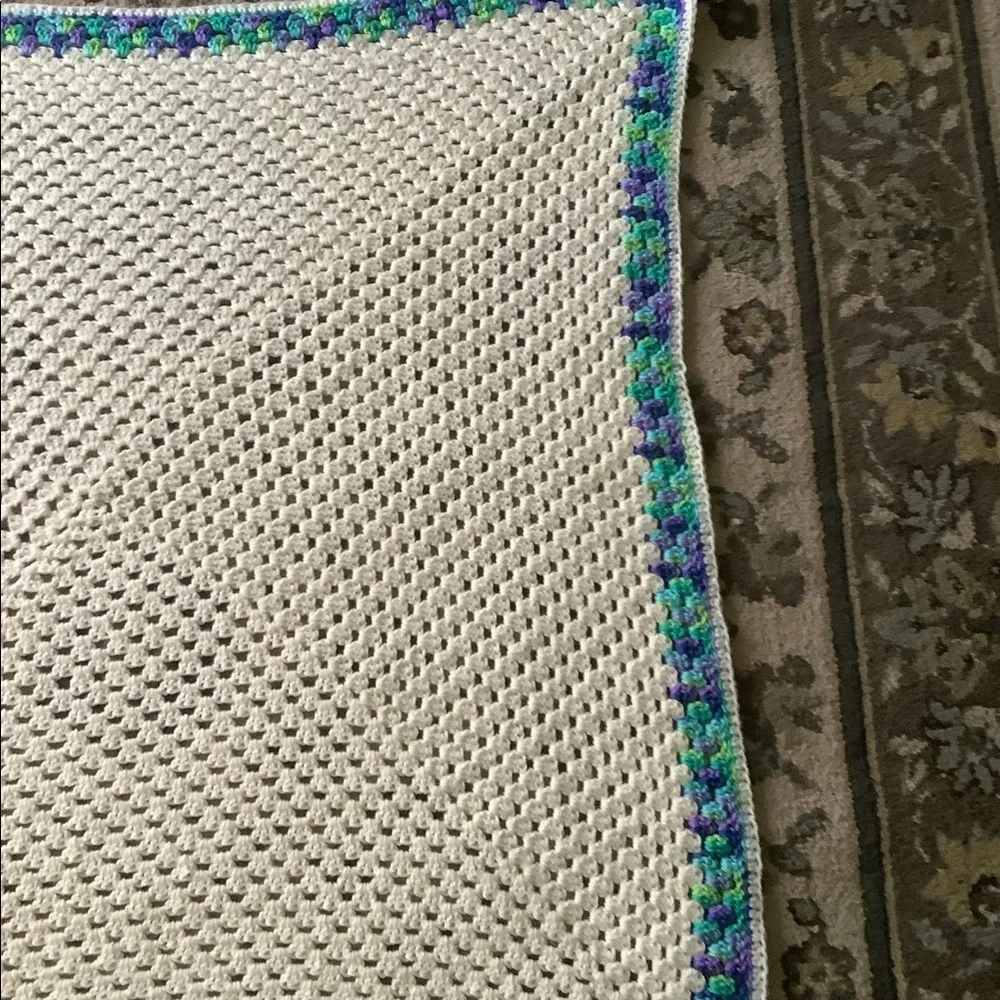 Lap blanket hand crocheted colorful 39” x 39”🌷beautiful stitch nice & wa